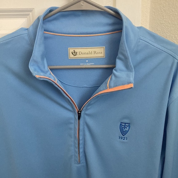 Donald Ross Transit Valley Country Club Men’s Quarter-Zip. Size Medium. - Picture 2 of 4